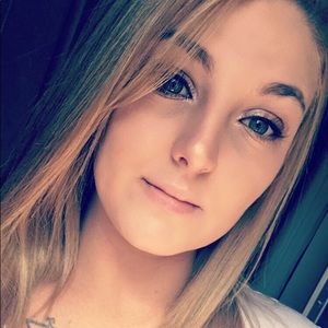 Meet your Posher, Michaela